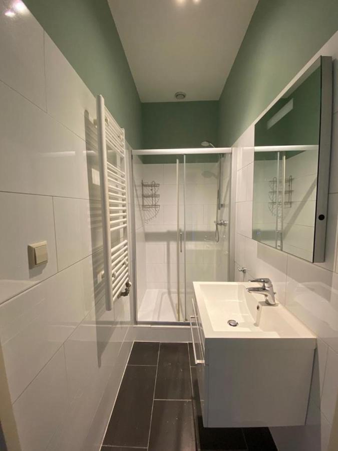 Apartement City Centre With Roof Terrace And Parking With Additional Costs Den Haag Bagian luar foto